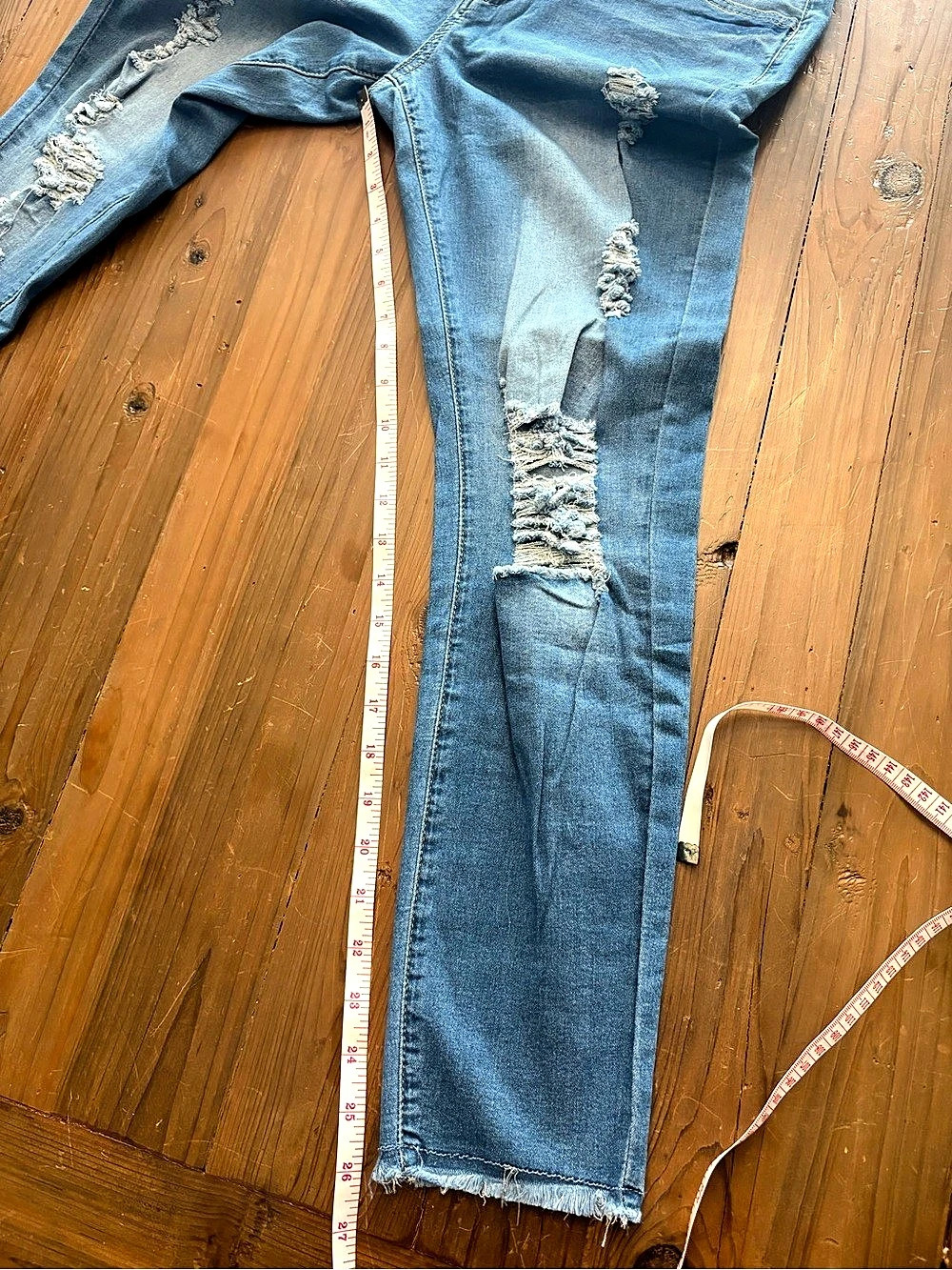 Distressed Skinny Jeans in Blue Waist 28 - Picture 6 of 8